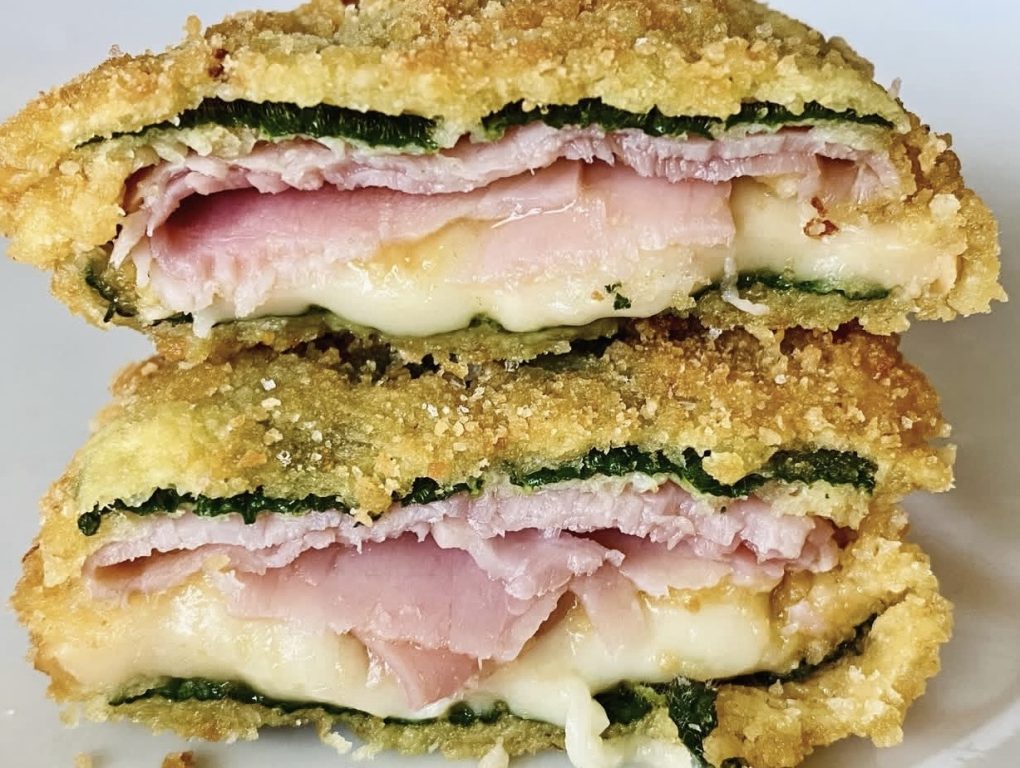 Fried sage leaves stuffed with ham & cheese