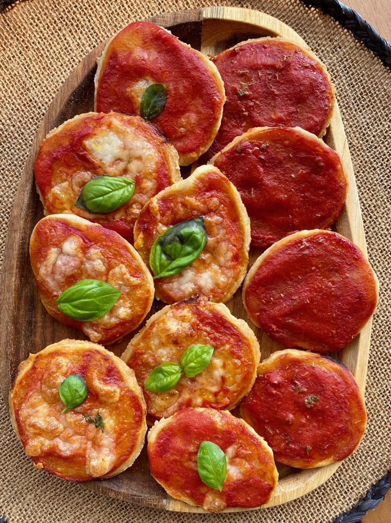 no yeast thin crunchy mini pizzas